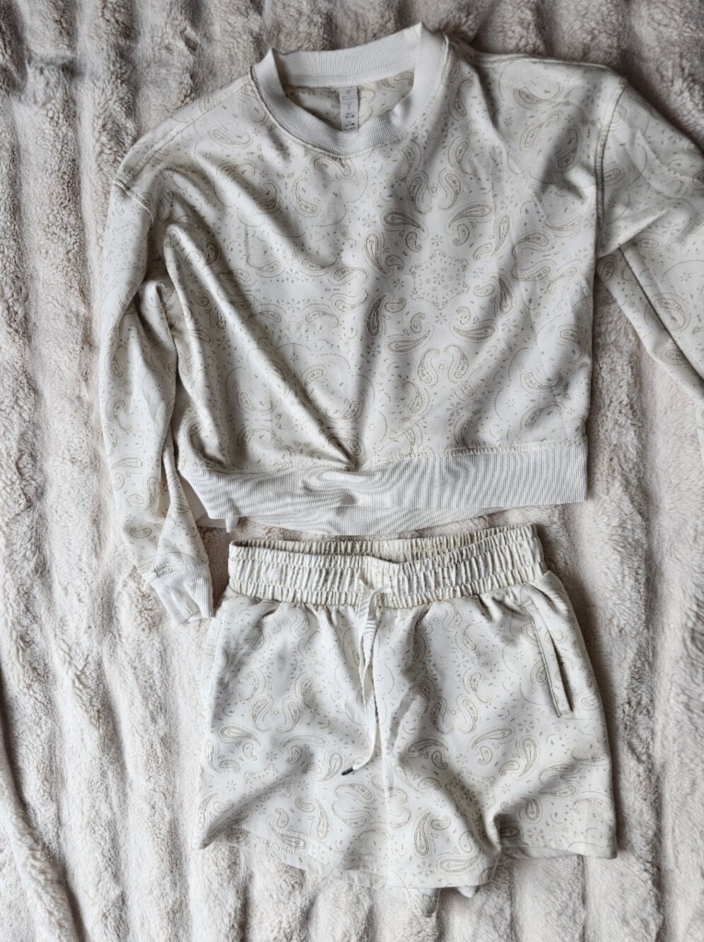 Collective Concepts Cream Paisley Lounge Set